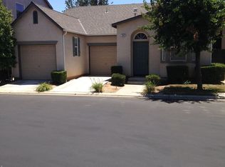 638 W Edinburgh Ln, Clovis, CA