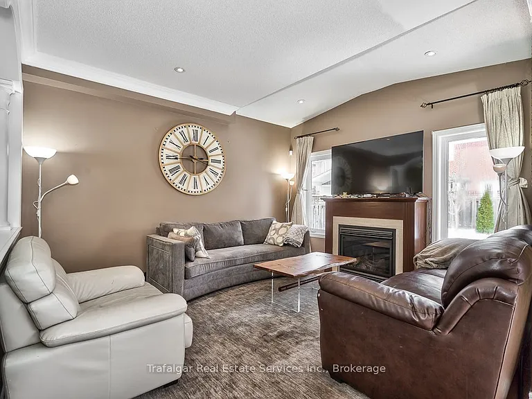 2355 Hilda Dr — Photo 6