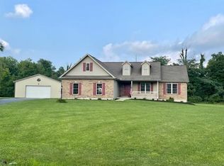 547 Oakland Meadows Blvd, Wilmington, OH 45177