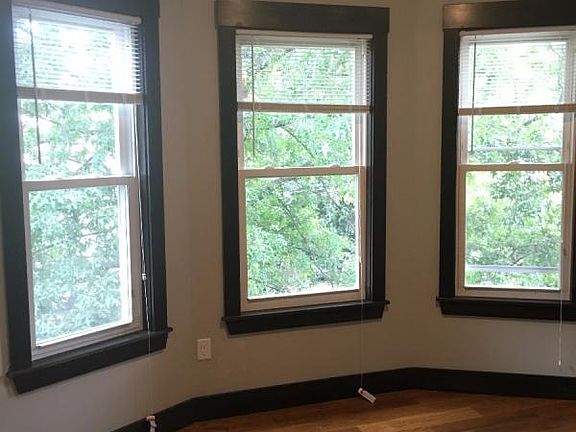 4th image of 42 Creighton St #3
