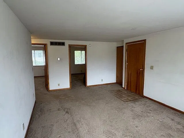 2 bed, 1.0 bath, 810 sqft, $1,015 — Photo 4