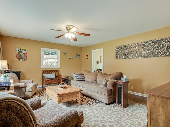2nd image of 6923 Pennell Ln