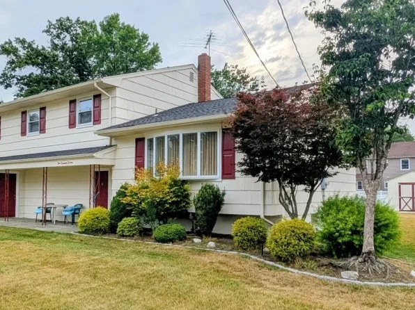 116 Stonehenge Ter, Clark Twp., NJ 07066