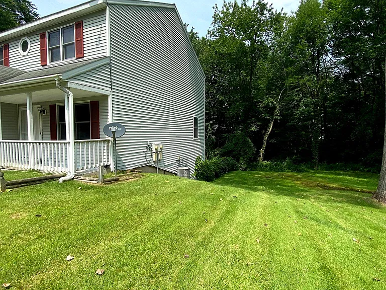 115 Woodin Rd #A — Photo 2