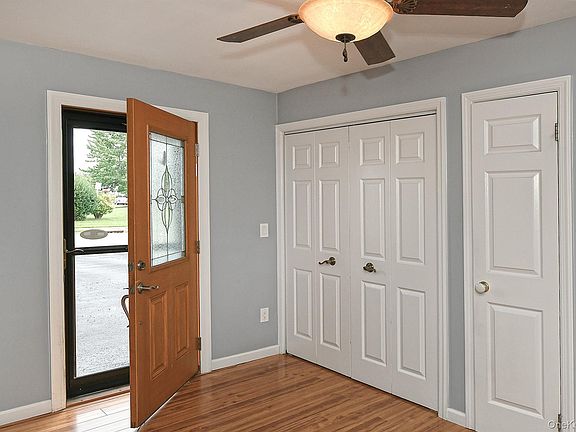 5th image of 261 Elm Drive S
