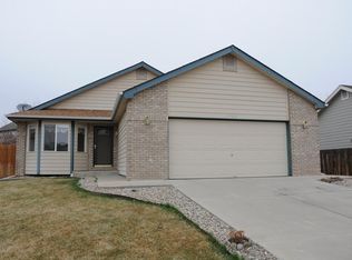 402 Tuckaway Ct, Windsor, CO 80550