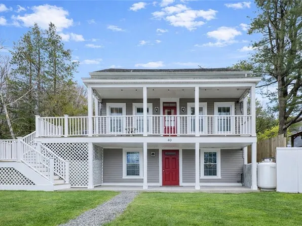 40 Hope Furnace Rd, Scituate, RI 02831