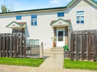 877 37th Ave N, Fargo, ND 58102