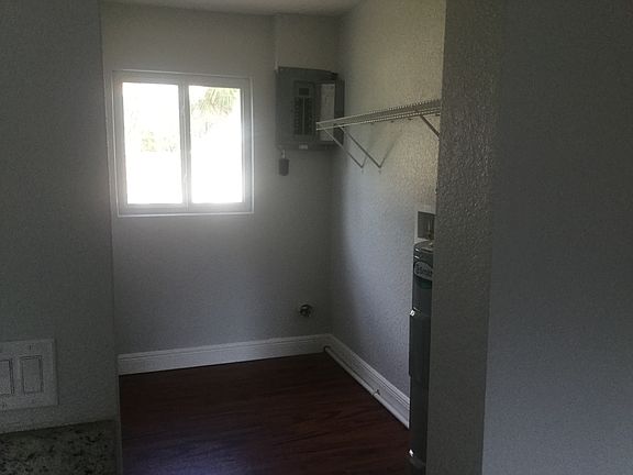 4th image of 204 Cassia Blvd