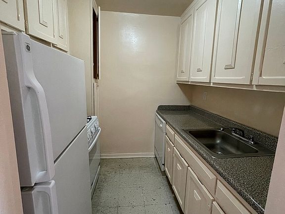 2nd image of 14241 41st Ave APT 603