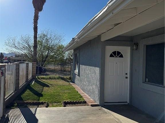 3rd image of 608 Malibu Dr