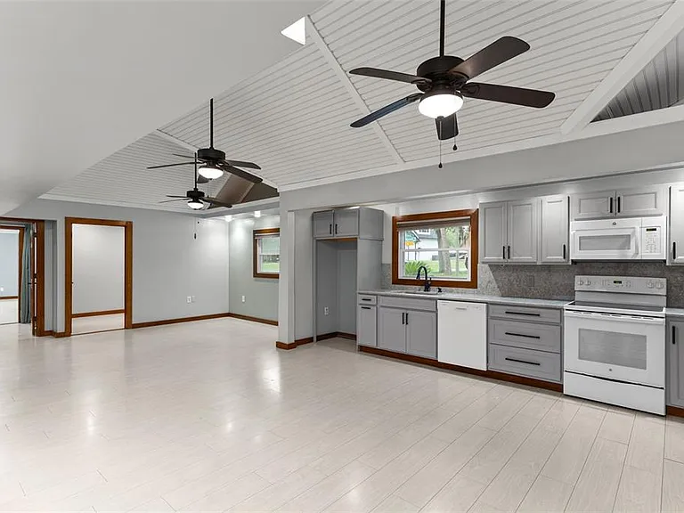 10519 Bridgewood Dr — Photo 12
