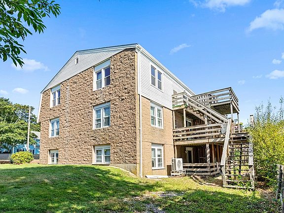 3rd image of 24 Bettys Pond Rd #P