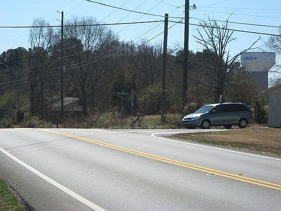 3rd image of 3202 Hickory Flat Hwy