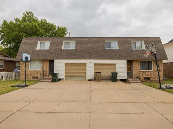 3124 & 3126 Belmont St, Hutchinson, KS 67502