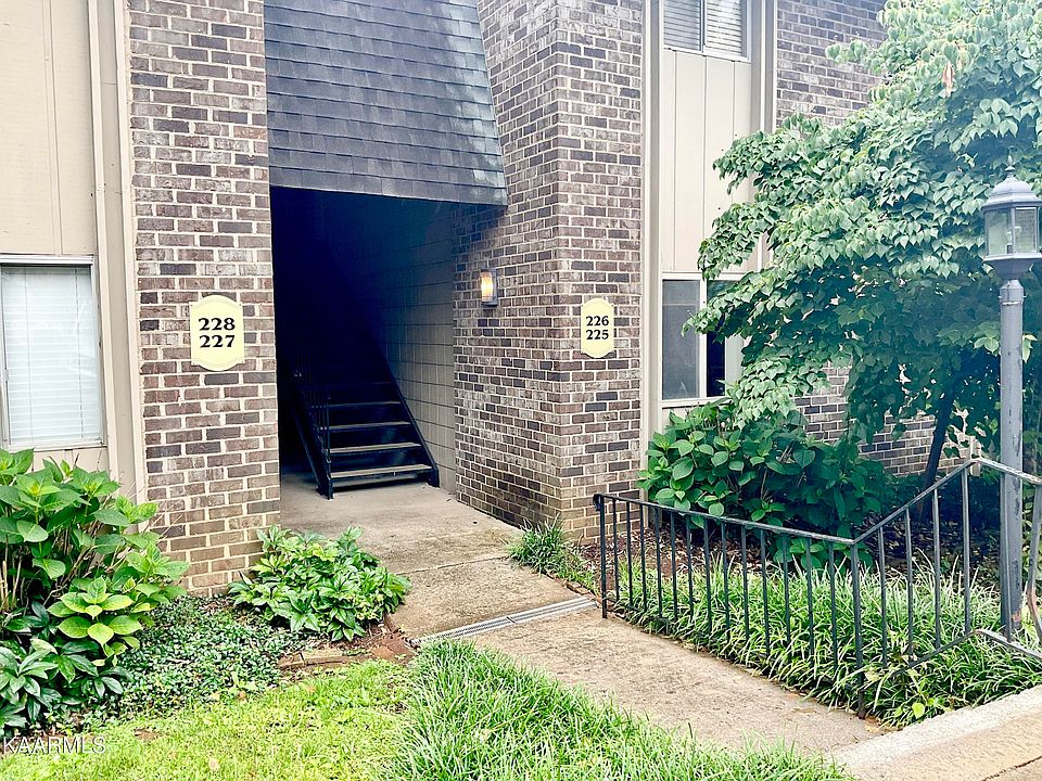 1st image of 3636 Taliluna Ave APT 225