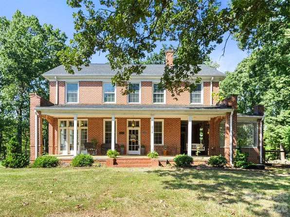 2510 Shelton Ave, Statesville, NC 28677