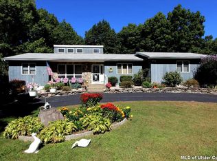 20 Cuomo Dr, Lloyd, NY 12528
