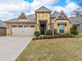 2830 Diamond Ridge Dr, Arlington, TX 76001