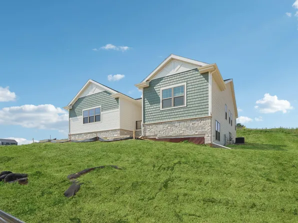 994 Autumn Blaze Way, Oregon, WI 53575
