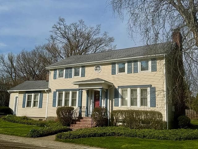 1st image of 10 Warren Rd