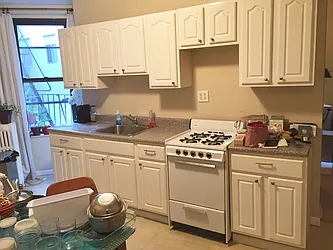 Rented by Salon Realty Corp