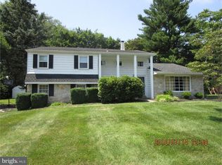 708 Canterbury Ln, Horsham, PA 19044