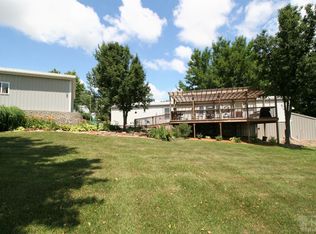 2726 Village Ct, Melrose, IA 52569