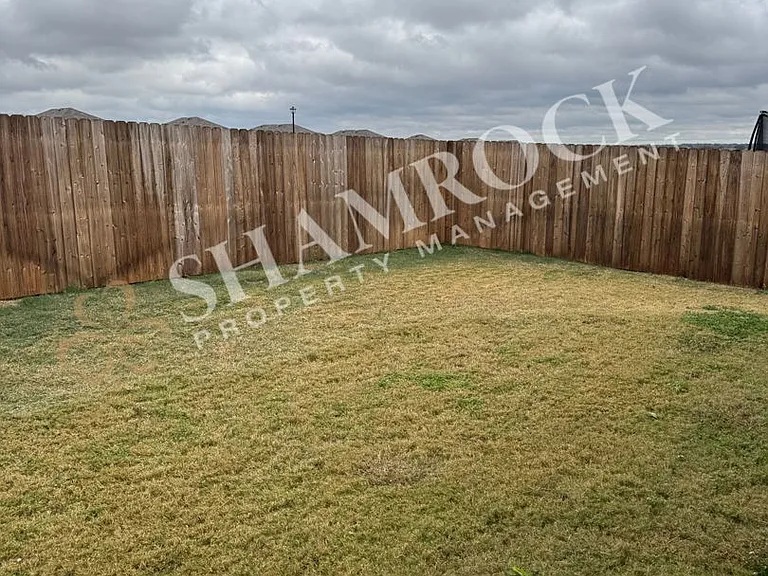 11328 Solar St — Photo 14