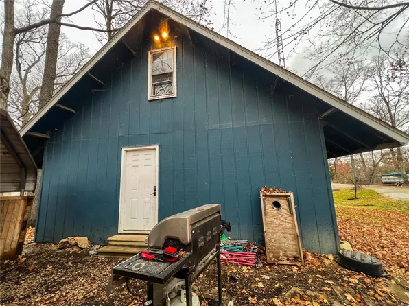 2230 Chesapeake Ln, Centralia, IL 62801