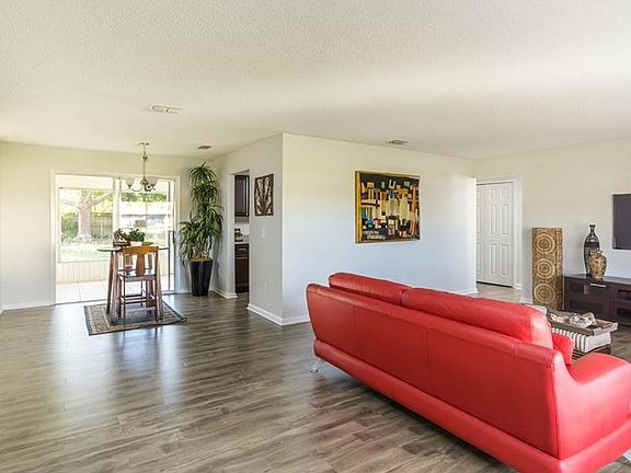 3rd image of 1081 Madura Dr