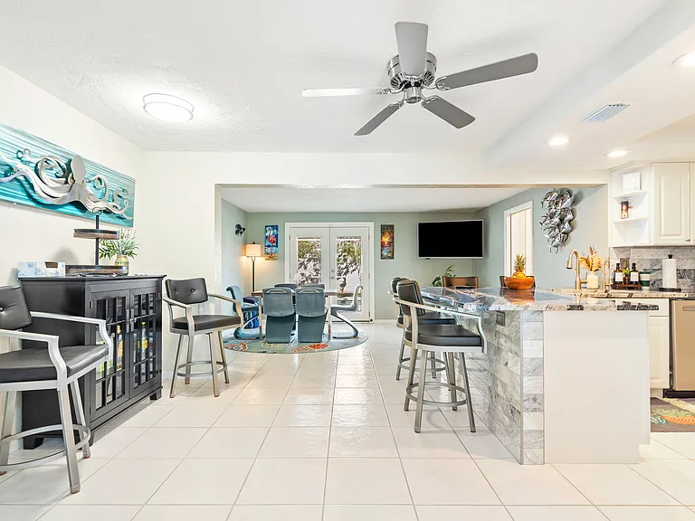 3003 W Vina Del Mar Blvd — Photo 34