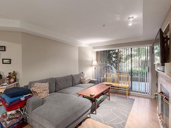 2nd image of 211 12th St #209