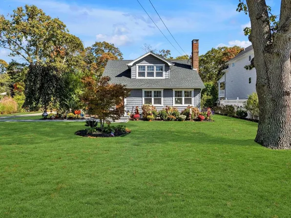 44 Meeting House Creek Road, Aquebogue, NY 11931