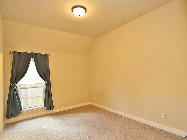 6707 Miller Shadow Ln — Photo 18