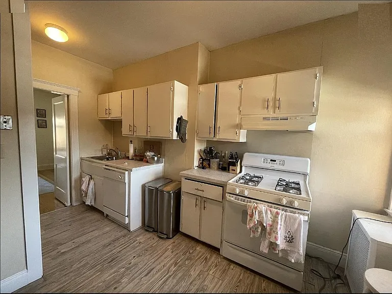 13 Alton Pl #2 — Photo 8