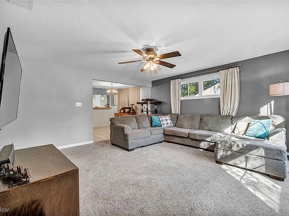 5th image of 1939 Westwood Dr