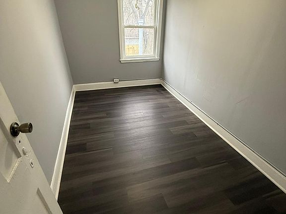 4th image of 46 Houghton Ave