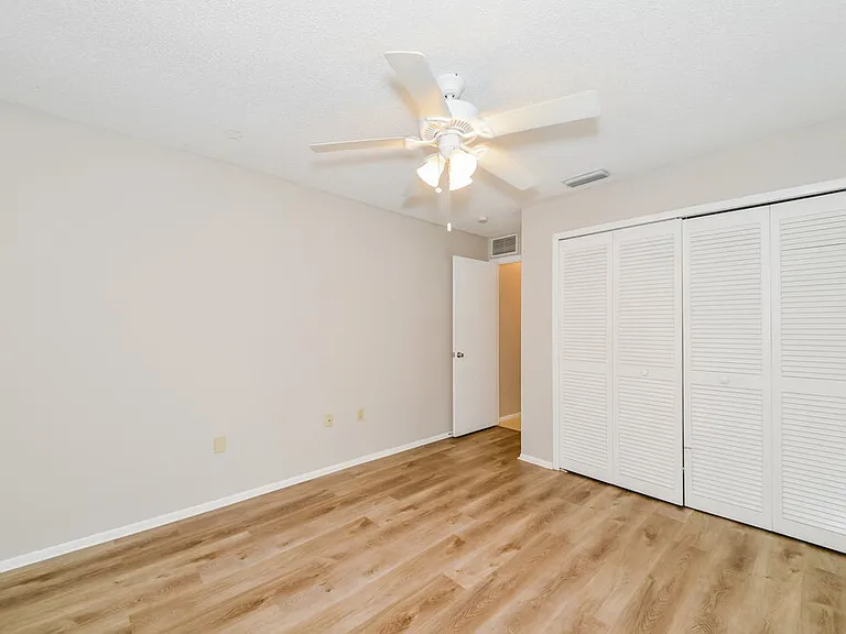 5453 Colonial Oaks Blvd — Photo 14