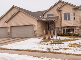 4611 Summit Pointe Pl NW, Rochester, MN 55901