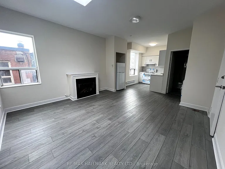 420 Parliament St #1 — Photo 11