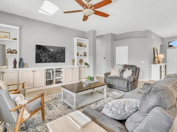 7802 E Treetop Rd, Tucson, AZ 85756