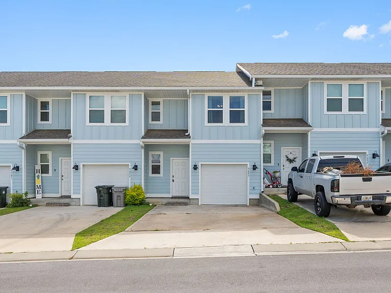 9497 Nature Creek Cir — Photo 1