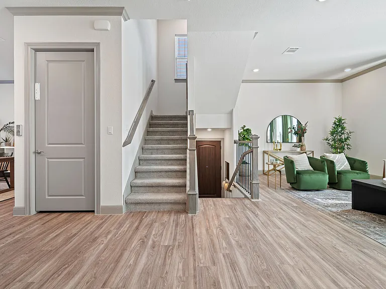 3BD, 3.5BA - 2926SF - Staircase and Elevator