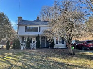 5 River Rd, New Milford, CT 06776