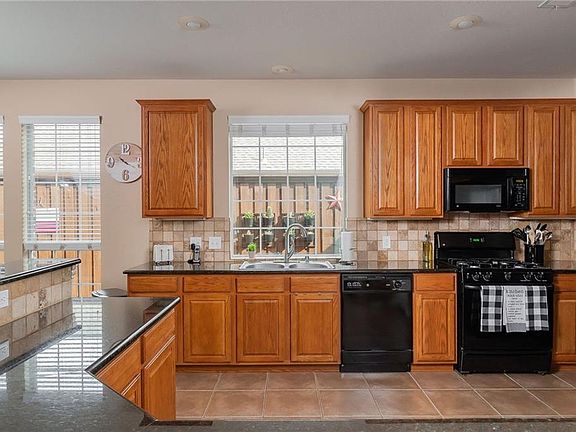 4th image of 2353 Quail Creek Dr
