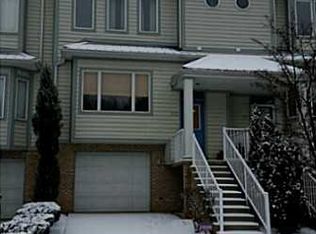 111 Saint Charles Ct, Pittsburgh, PA
