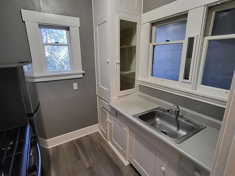 126 Leland St — Photo 1