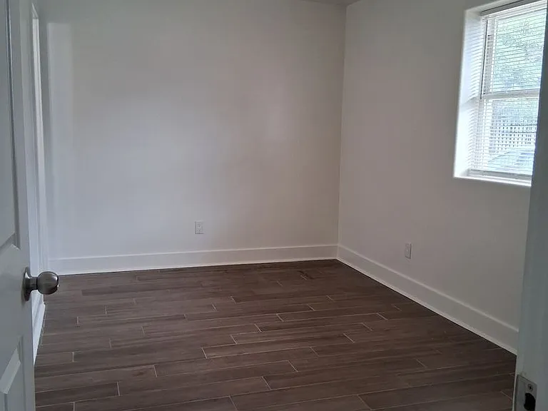 1417 Annunciation St — Photo 5