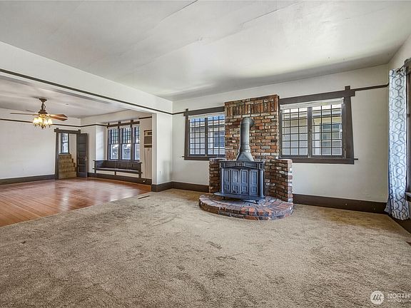 2nd image of 618 S 2nd Avenue